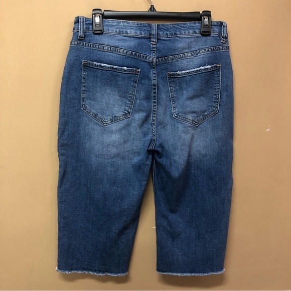 Fashion Nova Tall Can't Be Stopped Denim Biker Shorts Size 11 NWT - Picture 2 of 6